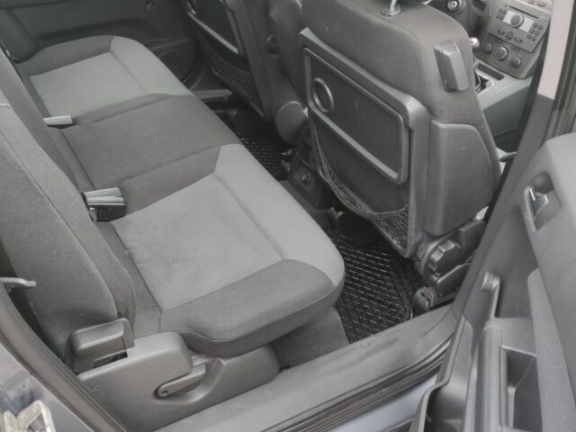 Серый Опель Зафира, объемом двигателя 1.9 л и пробегом 333 тыс. км за 2699 $, фото 14 на Automoto.ua