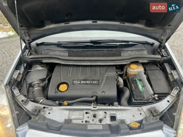 Серый Опель Зафира, объемом двигателя 1.9 л и пробегом 275 тыс. км за 4900 $, фото 21 на Automoto.ua