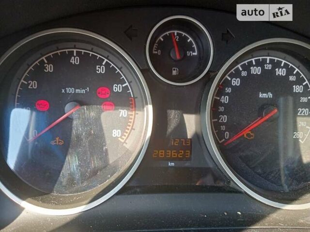 Серый Опель Зафира, объемом двигателя 1.8 л и пробегом 284 тыс. км за 5999 $, фото 7 на Automoto.ua