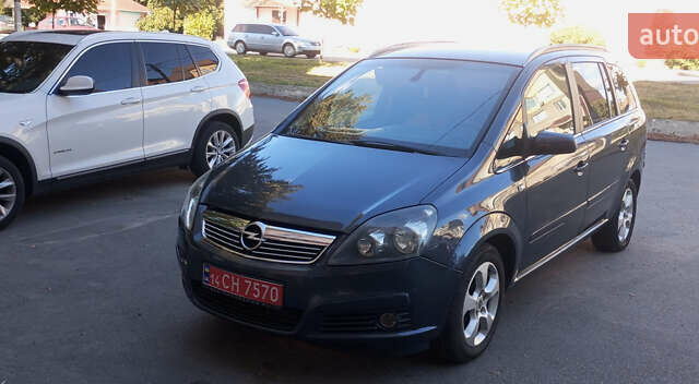 Серый Опель Зафира, объемом двигателя 1.8 л и пробегом 226 тыс. км за 5500 $, фото 11 на Automoto.ua