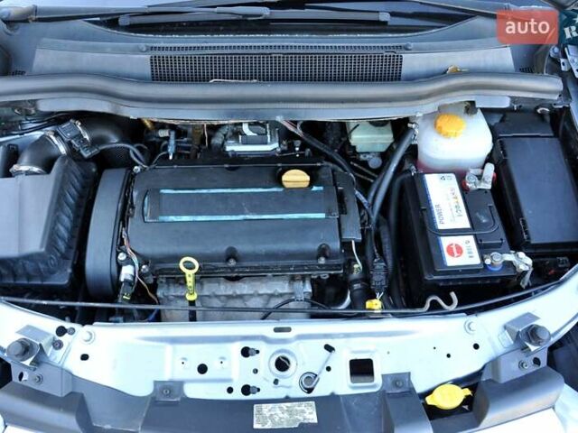 Опель Зафира 2006 в Львове на Automoto.ua Серый Опель Зафира, объемом двигателя 0 л и пробегом 385 тыс. км за 3900 $, фото 33 на Automoto.ua