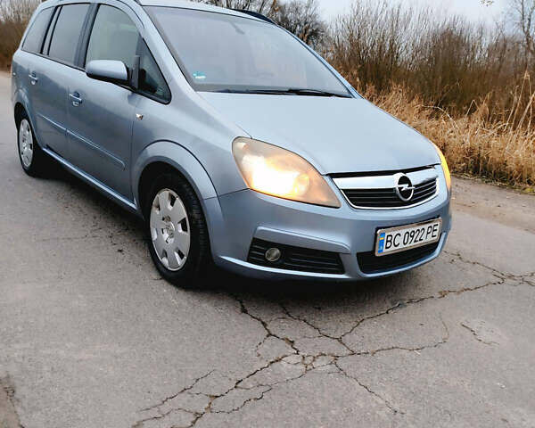 Серый Опель Зафира, объемом двигателя 1.6 л и пробегом 212 тыс. км за 4900 $, фото 4 на Automoto.ua