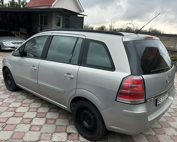 Серый Опель Зафира, объемом двигателя 1.91 л и пробегом 410 тыс. км за 4300 $, фото 8 на Automoto.ua