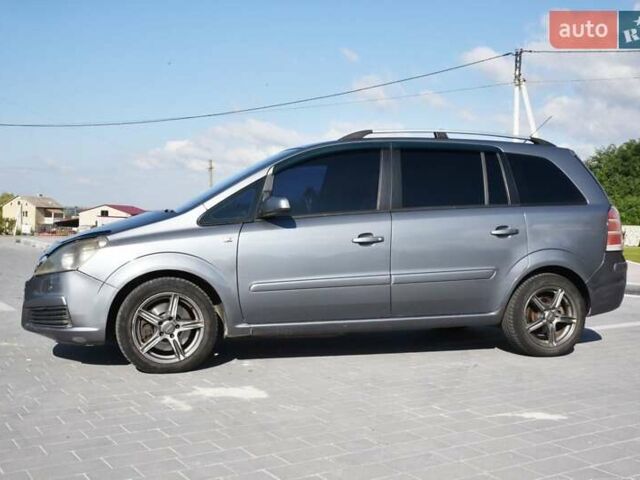 Серый Опель Зафира, объемом двигателя 1.9 л и пробегом 309 тыс. км за 4600 $, фото 1 на Automoto.ua