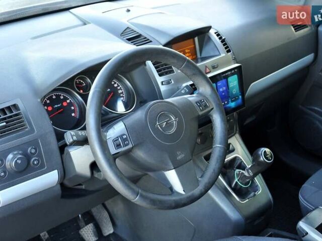 Опель Зафира 2006 в Львове на Automoto.ua Серый Опель Зафира, объемом двигателя 0 л и пробегом 385 тыс. км за 3900 $, фото 17 на Automoto.ua