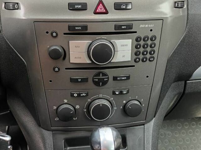 Серый Опель Зафира, объемом двигателя 1.9 л и пробегом 277 тыс. км за 4800 $, фото 3 на Automoto.ua