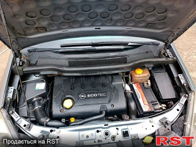 Серый Опель Зафира, объемом двигателя 1.9 л и пробегом 361 тыс. км за 4200 $, фото 10 на Automoto.ua