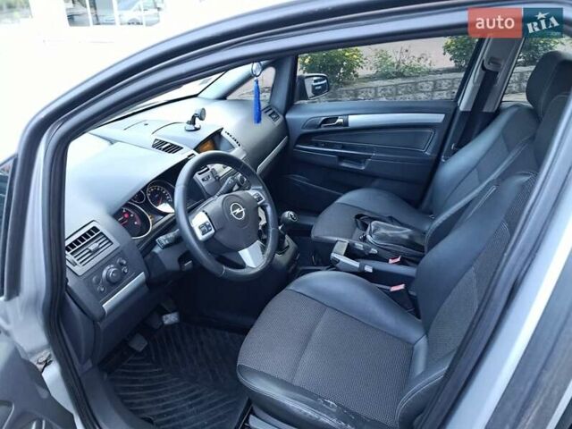 Сірий Опель Зафіра, об'ємом двигуна 1.91 л та пробігом 317 тис. км за 5900 $, фото 6 на Automoto.ua
