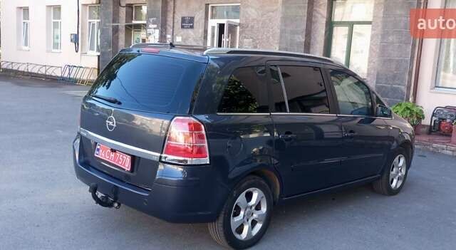 Серый Опель Зафира, объемом двигателя 1.8 л и пробегом 232 тыс. км за 5400 $, фото 6 на Automoto.ua