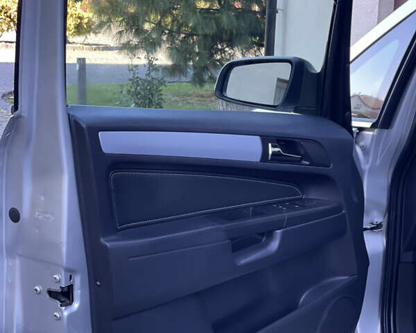 Опель Зафира 2006 в Жовкве на Automoto.ua Серый Опель Зафира, объемом двигателя 1.9 л и пробегом 228 тыс. км за 4999 $, фото 65 на Automoto.ua