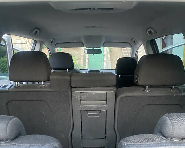 Серый Опель Зафира, объемом двигателя 1.8 л и пробегом 244 тыс. км за 5300 $, фото 11 на Automoto.ua