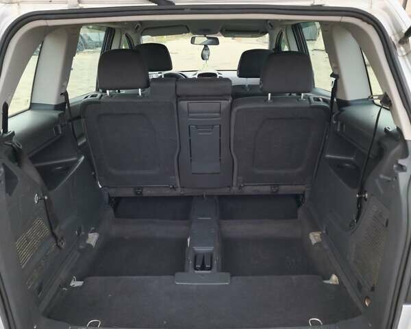 Серый Опель Зафира, объемом двигателя 1.6 л и пробегом 280 тыс. км за 5500 $, фото 6 на Automoto.ua