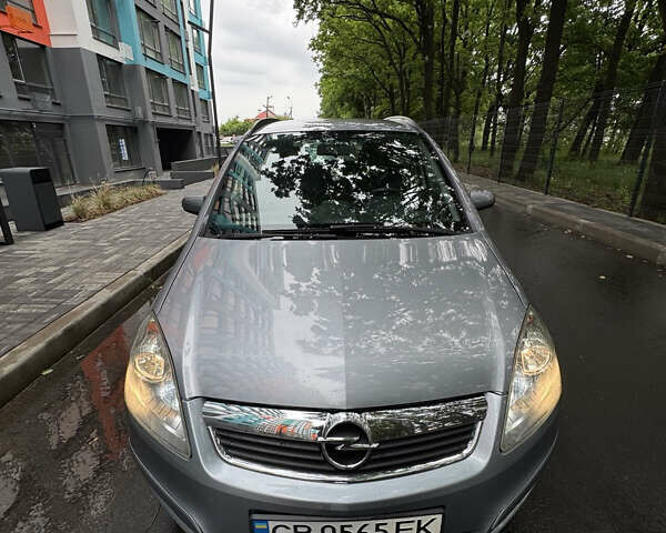 Серый Опель Зафира, объемом двигателя 1.6 л и пробегом 308 тыс. км за 5000 $, фото 7 на Automoto.ua