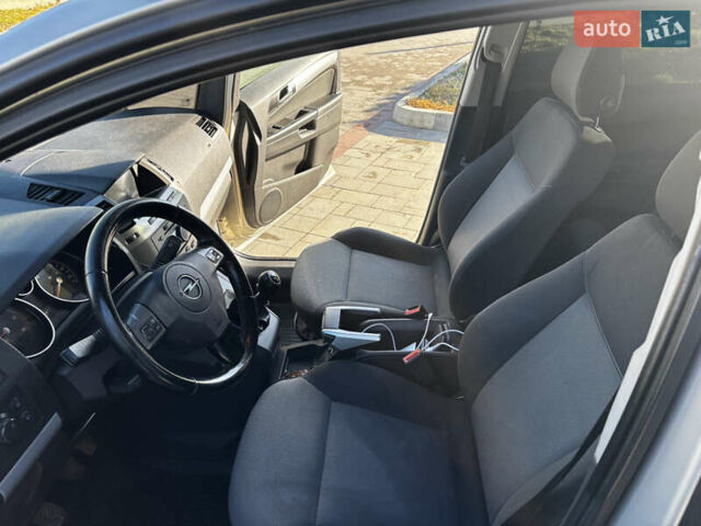 Сірий Опель Зафіра, об'ємом двигуна 1.91 л та пробігом 334 тис. км за 4400 $, фото 23 на Automoto.ua