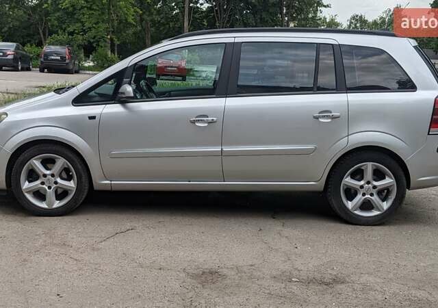 Серый Опель Зафира, объемом двигателя 1.8 л и пробегом 263 тыс. км за 6800 $, фото 13 на Automoto.ua