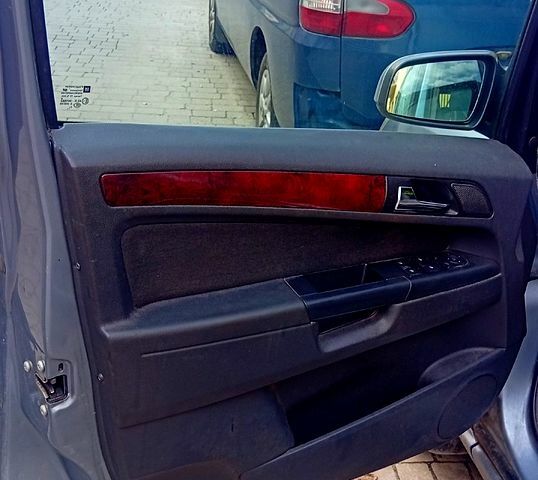 Серый Опель Зафира, объемом двигателя 1.9 л и пробегом 250 тыс. км за 5000 $, фото 5 на Automoto.ua