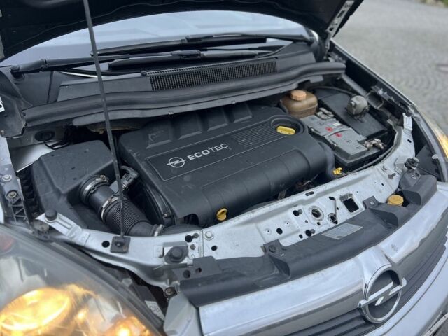 Серый Опель Зафира, объемом двигателя 1.9 л и пробегом 280 тыс. км за 4400 $, фото 8 на Automoto.ua