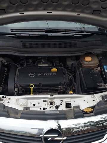 Серый Опель Зафира, объемом двигателя 1.8 л и пробегом 240 тыс. км за 4600 $, фото 4 на Automoto.ua