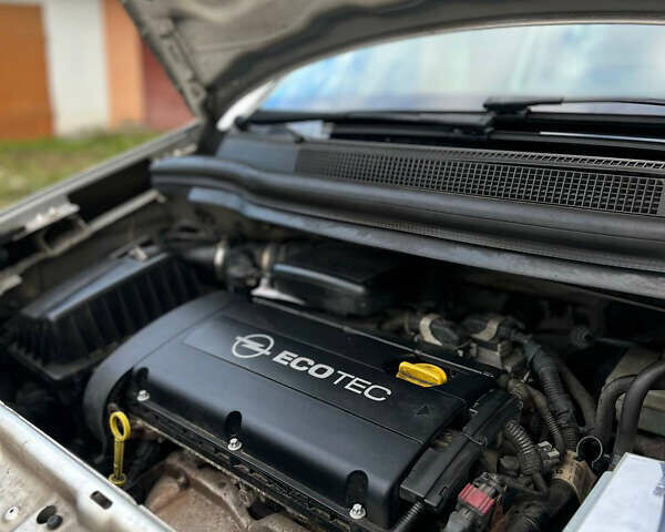 Сірий Опель Зафіра, об'ємом двигуна 1.6 л та пробігом 180 тис. км за 5700 $, фото 25 на Automoto.ua