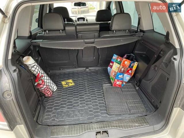 Сірий Опель Зафіра, об'ємом двигуна 1.91 л та пробігом 290 тис. км за 5450 $, фото 7 на Automoto.ua