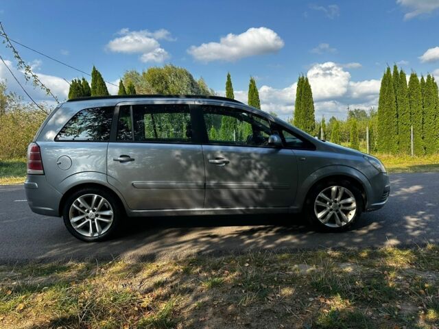 Сірий Опель Зафіра, об'ємом двигуна 1.9 л та пробігом 280 тис. км за 3600 $, фото 5 на Automoto.ua