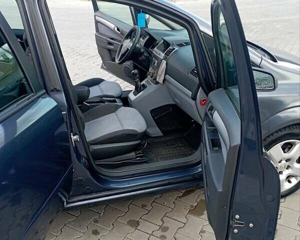 Сірий Опель Зафіра, об'ємом двигуна 2.2 л та пробігом 234 тис. км за 4800 $, фото 17 на Automoto.ua