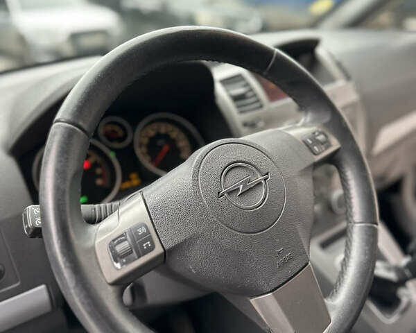Сірий Опель Зафіра, об'ємом двигуна 1.8 л та пробігом 249 тис. км за 5999 $, фото 28 на Automoto.ua