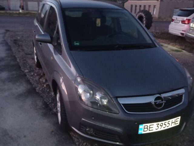 Сірий Опель Зафіра, об'ємом двигуна 1.6 л та пробігом 220 тис. км за 5900 $, фото 2 на Automoto.ua