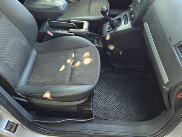 Опель Зафира 2006 в Кривом Роге на Automoto.ua Серый Опель Зафира, объемом двигателя 1.9 л и пробегом 300 тыс. км за 3733 $, фото 15 на Automoto.ua