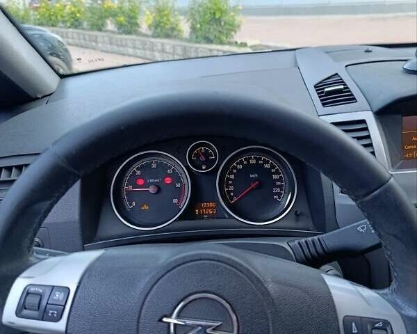 Сірий Опель Зафіра, об'ємом двигуна 1.91 л та пробігом 317 тис. км за 5900 $, фото 3 на Automoto.ua