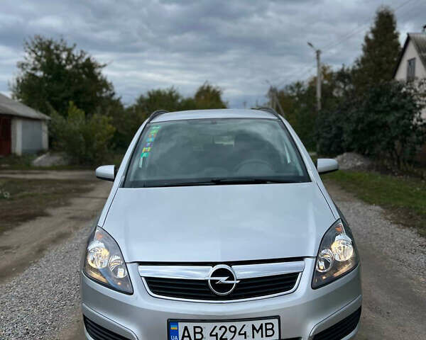 Сірий Опель Зафіра, об'ємом двигуна 1.6 л та пробігом 180 тис. км за 5700 $, фото 1 на Automoto.ua