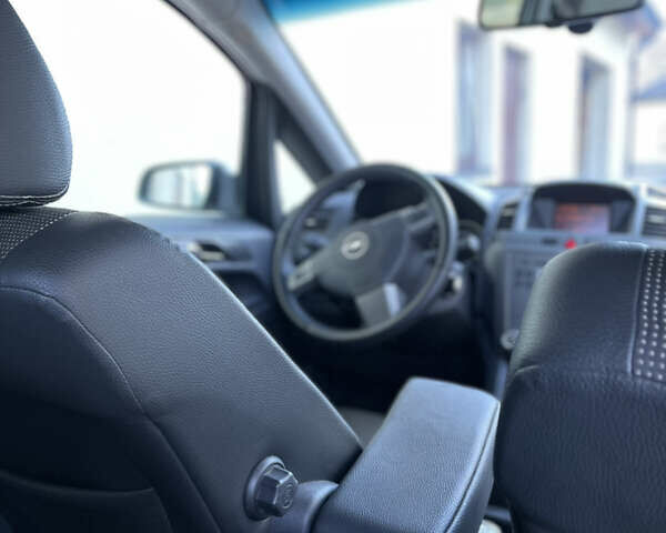 Опель Зафира 2006 в Жовкве на Automoto.ua Серый Опель Зафира, объемом двигателя 1.9 л и пробегом 228 тыс. км за 4999 $, фото 54 на Automoto.ua