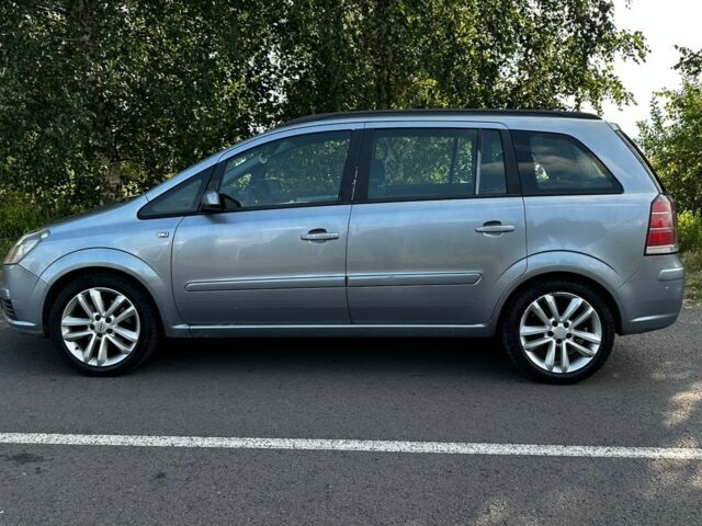 Сірий Опель Зафіра, об'ємом двигуна 1.9 л та пробігом 280 тис. км за 3600 $, фото 1 на Automoto.ua