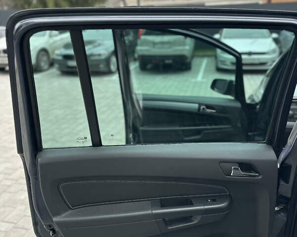 Сірий Опель Зафіра, об'ємом двигуна 1.8 л та пробігом 249 тис. км за 5999 $, фото 36 на Automoto.ua