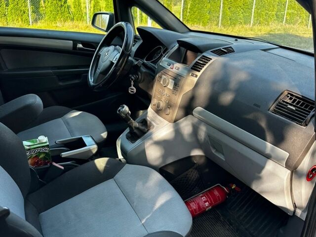 Сірий Опель Зафіра, об'ємом двигуна 1.9 л та пробігом 280 тис. км за 3600 $, фото 6 на Automoto.ua