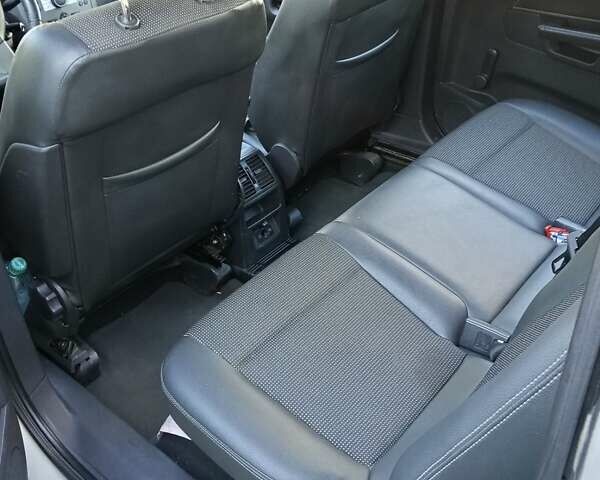 Сірий Опель Зафіра, об'ємом двигуна 1.91 л та пробігом 270 тис. км за 5300 $, фото 4 на Automoto.ua