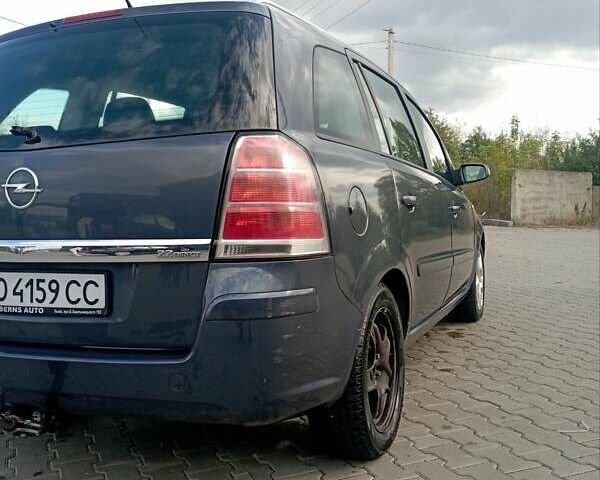 Сірий Опель Зафіра, об'ємом двигуна 2.2 л та пробігом 234 тис. км за 4800 $, фото 4 на Automoto.ua