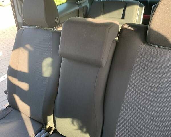 Серый Опель Зафира, объемом двигателя 1.9 л и пробегом 260 тыс. км за 5900 $, фото 12 на Automoto.ua