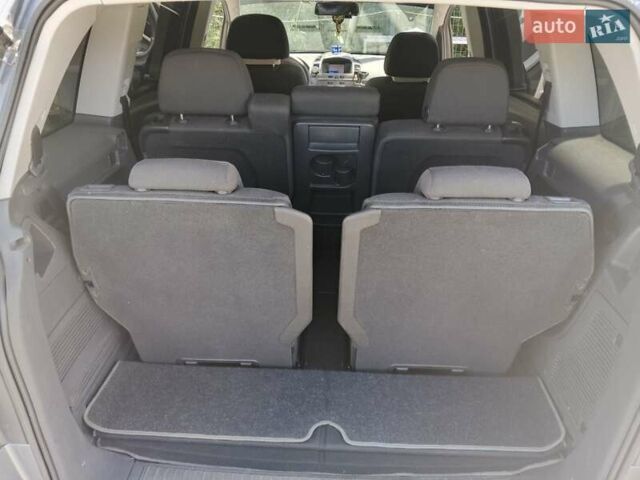 Серый Опель Зафира, объемом двигателя 1.8 л и пробегом 209 тыс. км за 5250 $, фото 27 на Automoto.ua