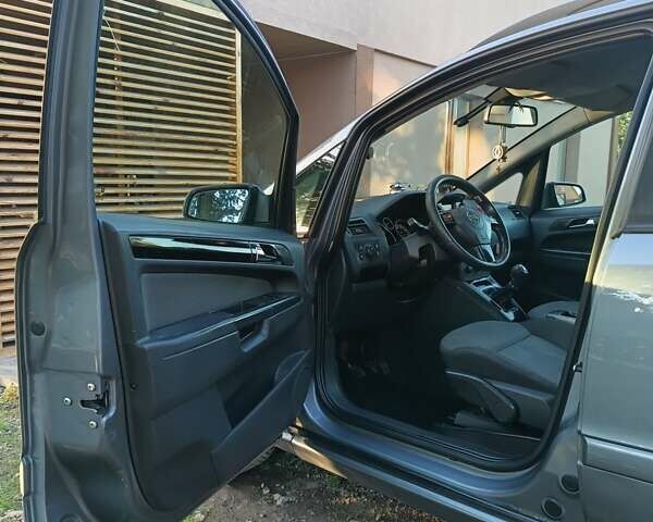 Опель Зафира 2006 в Виннице на Automoto.ua Серый Опель Зафира, объемом двигателя 1.8 л и пробегом 288 тыс. км за 4500 $, фото 10 на Automoto.ua