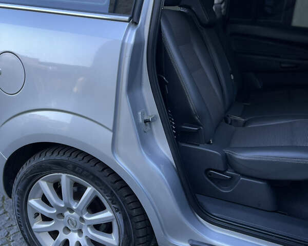 Опель Зафира 2006 в Жовкве на Automoto.ua Серый Опель Зафира, объемом двигателя 1.9 л и пробегом 228 тыс. км за 4999 $, фото 52 на Automoto.ua