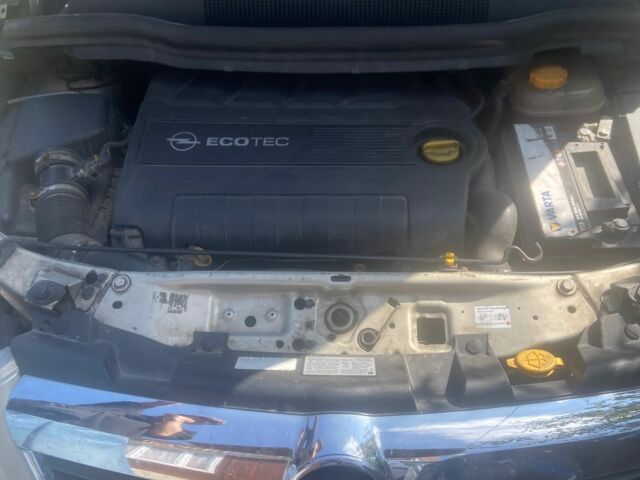 Сірий Опель Зафіра, об'ємом двигуна 1.9 л та пробігом 270 тис. км за 3100 $, фото 4 на Automoto.ua