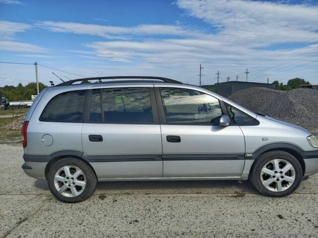 Серый Опель Зафира, объемом двигателя 1.6 л и пробегом 280 тыс. км за 2000 $, фото 2 на Automoto.ua