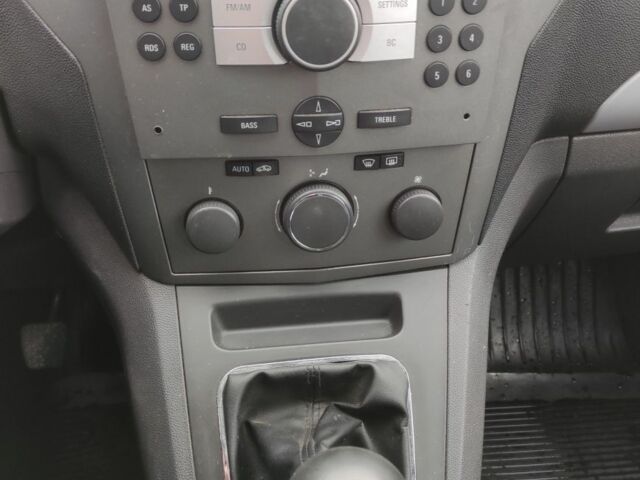 Серый Опель Зафира, объемом двигателя 1.9 л и пробегом 333 тыс. км за 2699 $, фото 18 на Automoto.ua