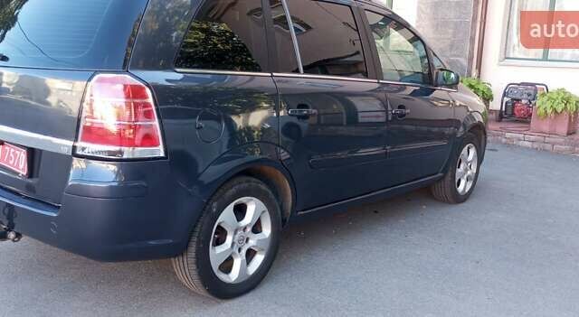 Серый Опель Зафира, объемом двигателя 1.8 л и пробегом 232 тыс. км за 5400 $, фото 15 на Automoto.ua