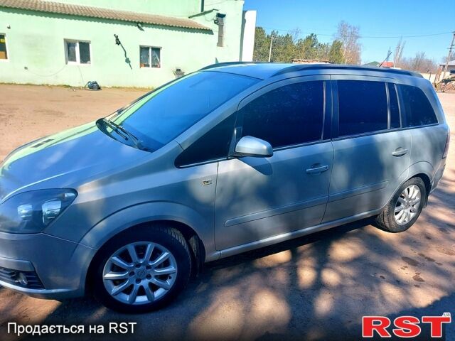 Сірий Опель Зафіра, об'ємом двигуна 1.9 л та пробігом 230 тис. км за 5000 $, фото 6 на Automoto.ua
