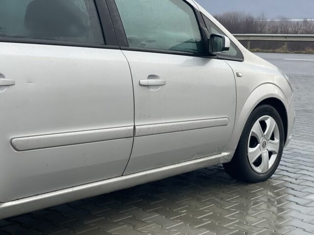 Серый Опель Зафира, объемом двигателя 1.9 л и пробегом 426 тыс. км за 2300 $, фото 8 на Automoto.ua