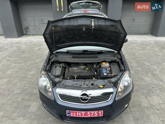 Сірий Опель Зафіра, об'ємом двигуна 1.8 л та пробігом 249 тис. км за 5999 $, фото 46 на Automoto.ua
