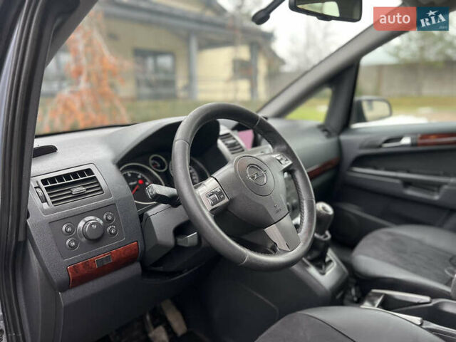 Серый Опель Зафира, объемом двигателя 1.9 л и пробегом 275 тыс. км за 4900 $, фото 26 на Automoto.ua