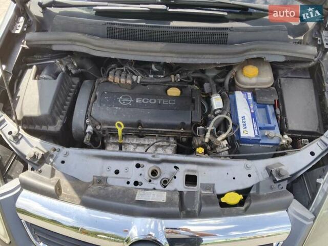 Серый Опель Зафира, объемом двигателя 1.8 л и пробегом 209 тыс. км за 5250 $, фото 14 на Automoto.ua
